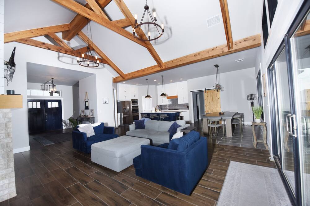 Photo of Livingroom in Yukon