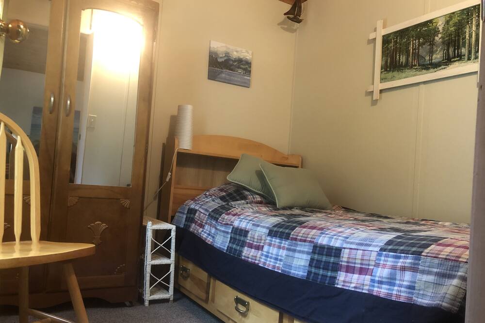 Photo of Bedroom in Gimli