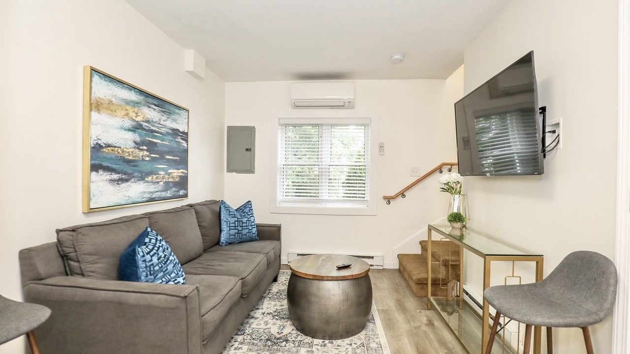 Photo of Livingroom in Lochmere