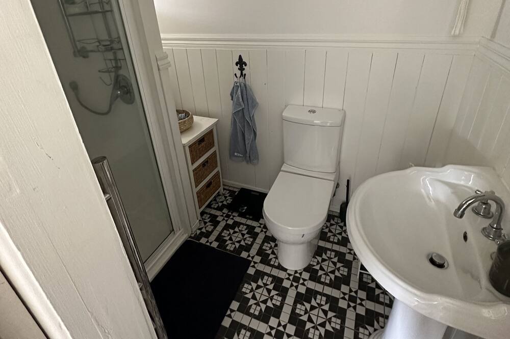 Photo of Bathroom in Helensville