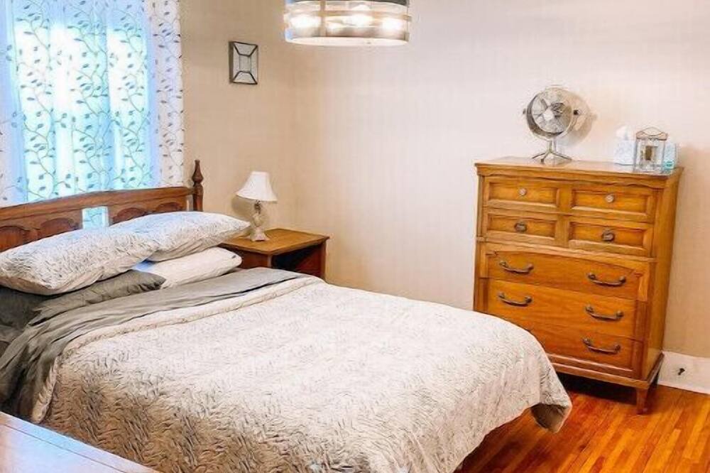 Photo of Bedroom in Powderhorn