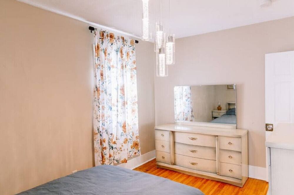 Photo of Bedroom in Powderhorn