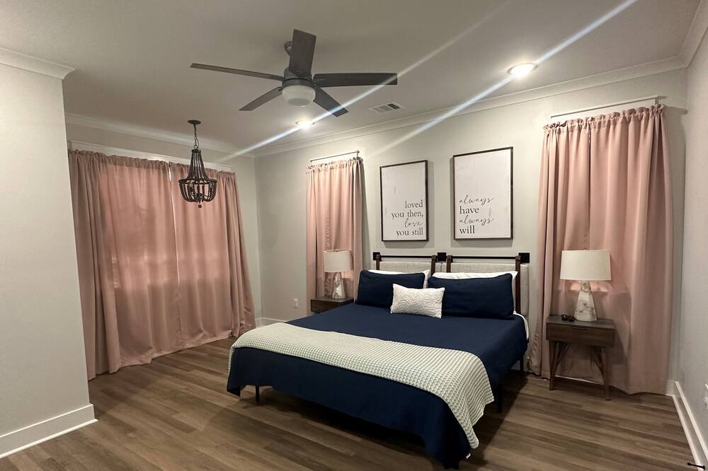 Photo of Bedroom in Broussard