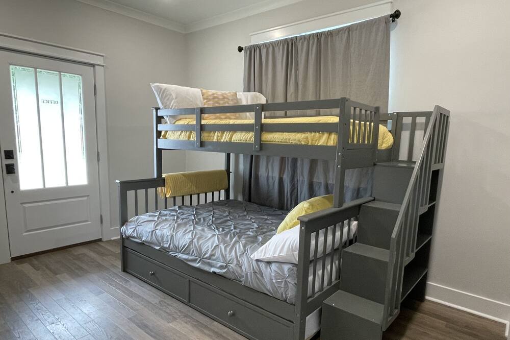 Photo of Bedroom in Broussard