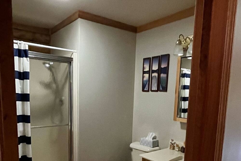 Photo of Bathroom in Cherokee Village