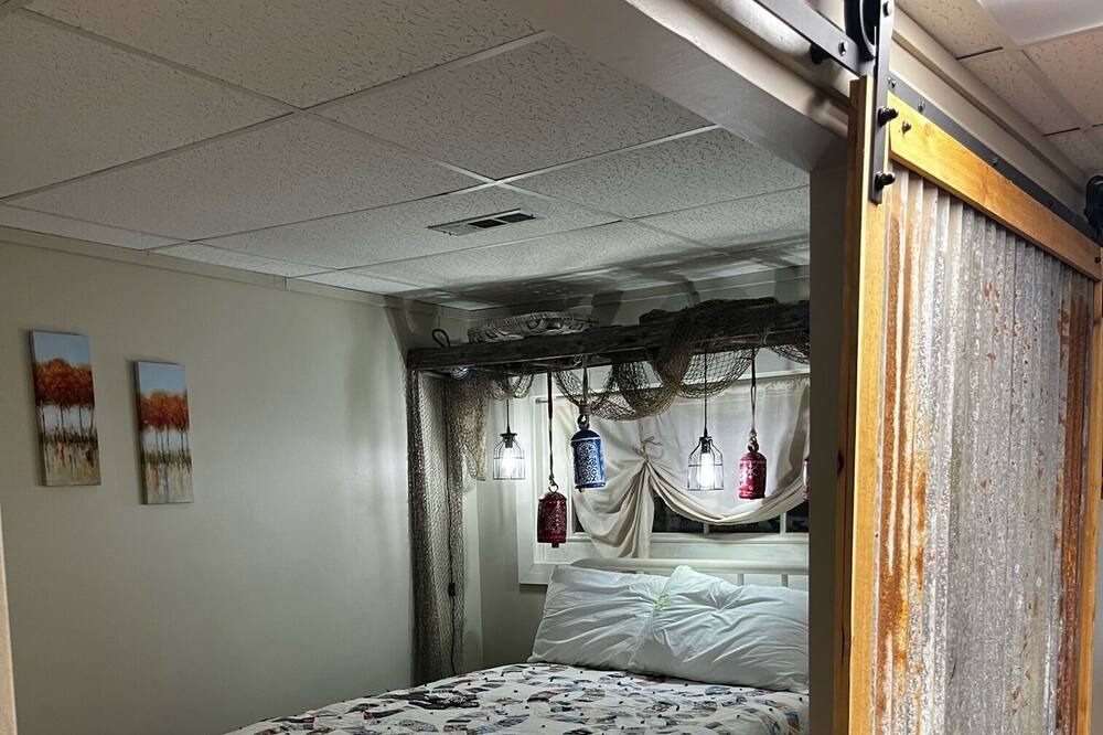 Photo of Bedroom in Cherokee Village