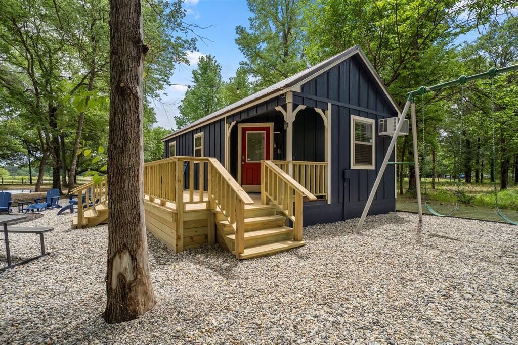 Photo of Outdoor in Dogwood