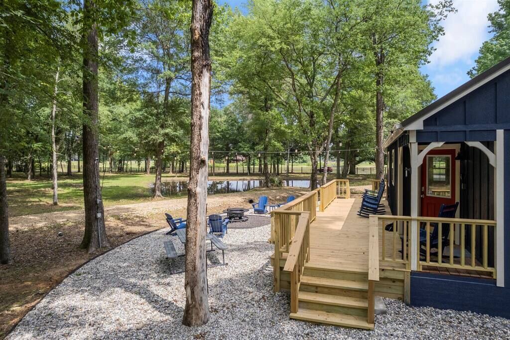Photo of Outdoor in Dogwood