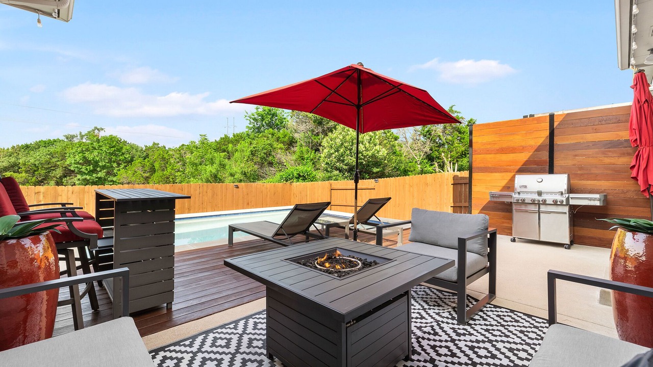 Photo of Outdoor in McNeil