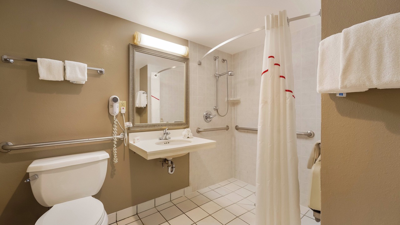 Photo of Bathroom in Painted Post