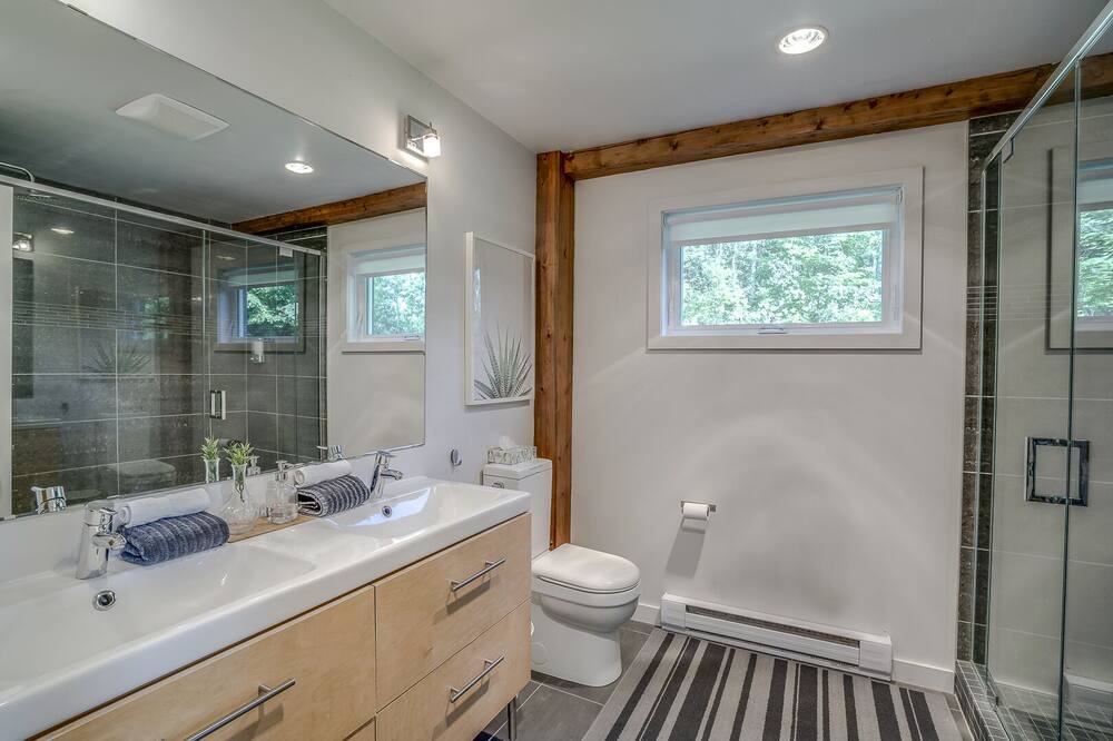 Photo of Bathroom in Lac-aux-Sables