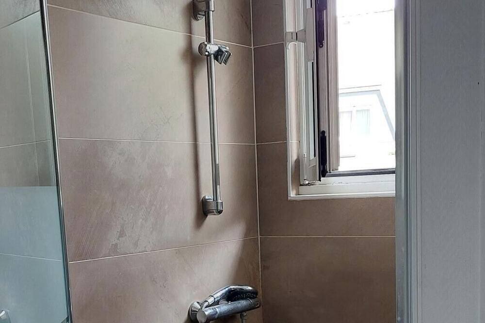Photo of Bathroom in Sainte-Therese - Quineleu