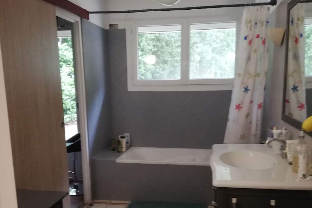 Photo of Bathroom in Ferrieres