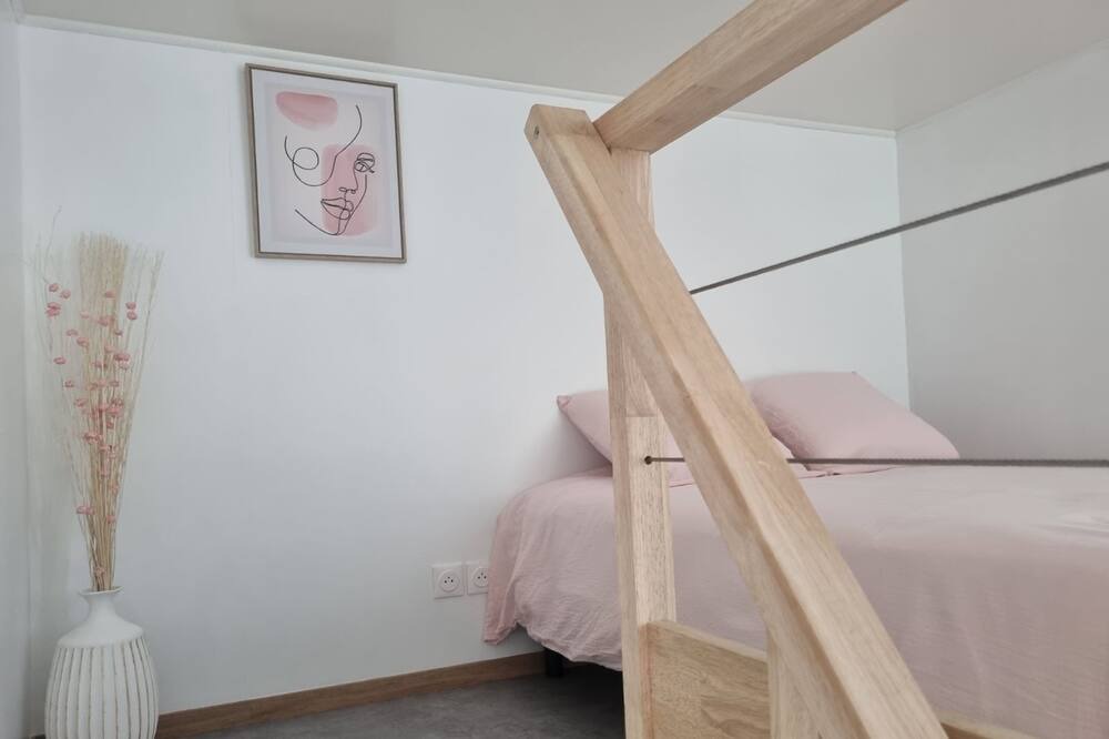 Photo of Bedroom in Gouy