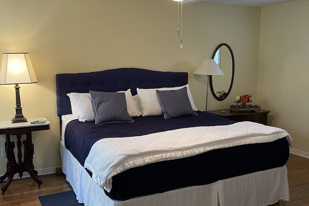 Photo of Bedroom in Ennis