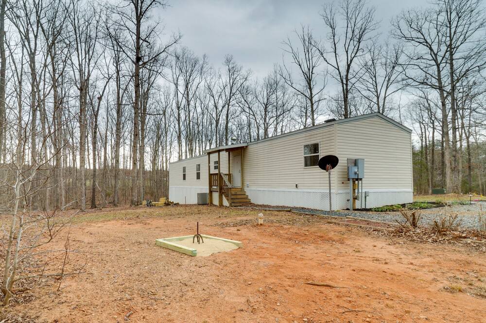 Photo of Others in Louisa