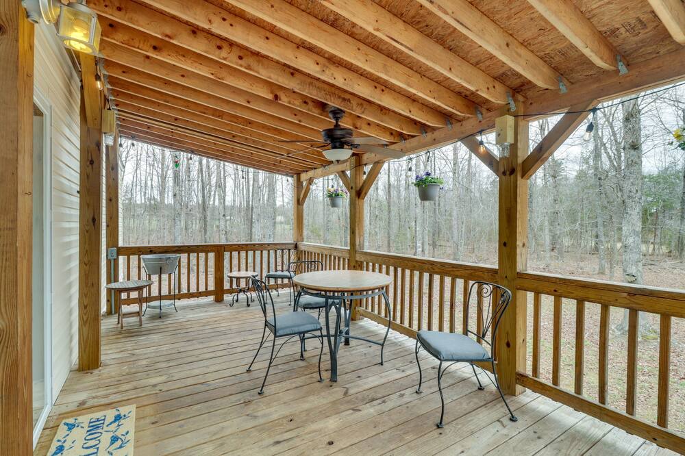 Photo of Others in Louisa