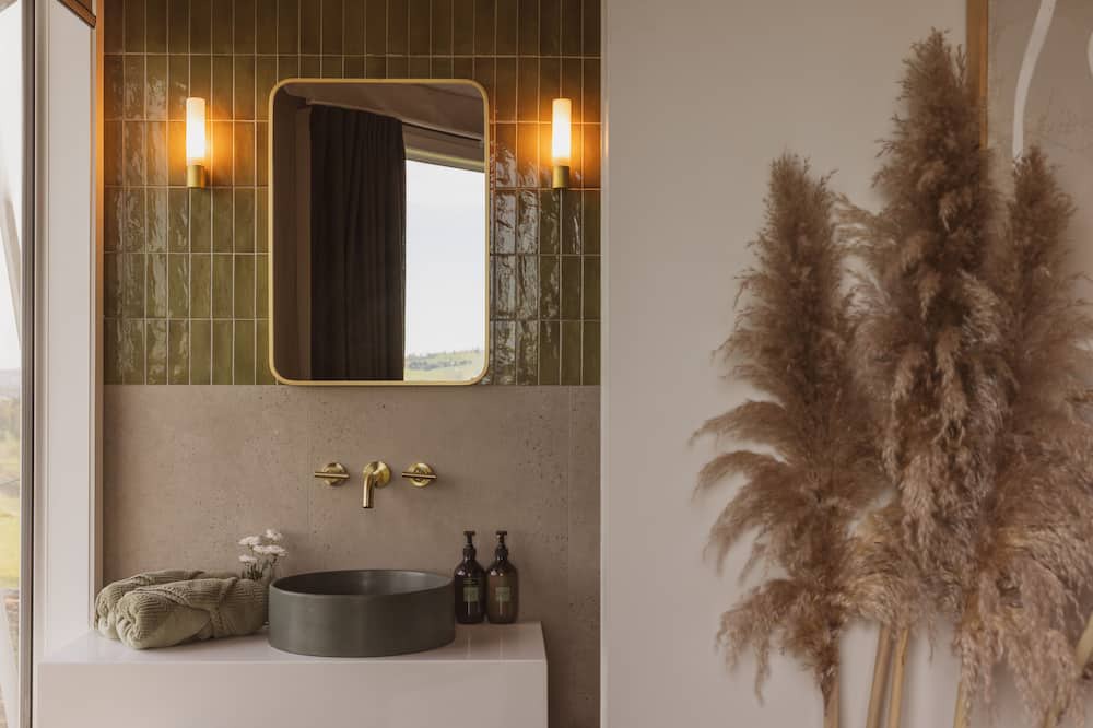 Photo of Bathroom in Te Kuiti