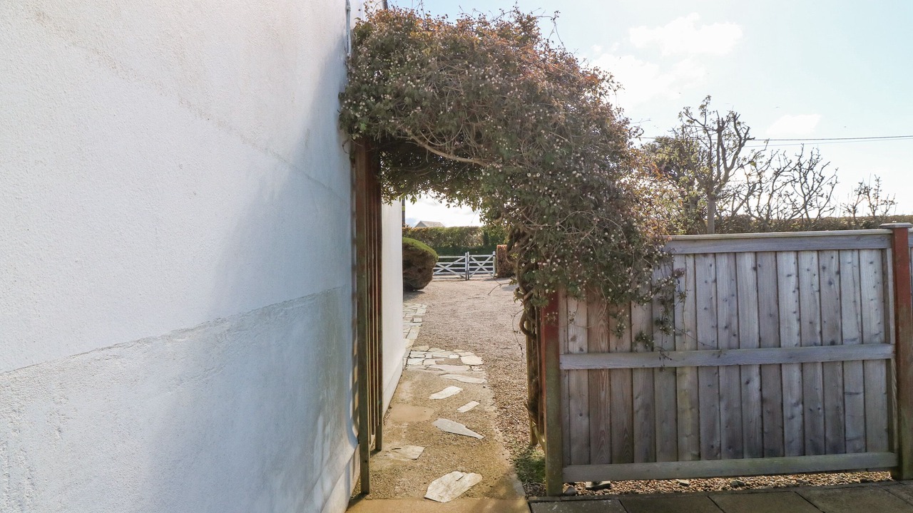 Photo of Outdoor in Edern