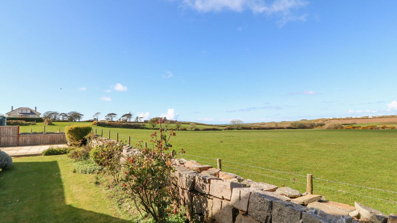 Photo of Outdoor in Edern