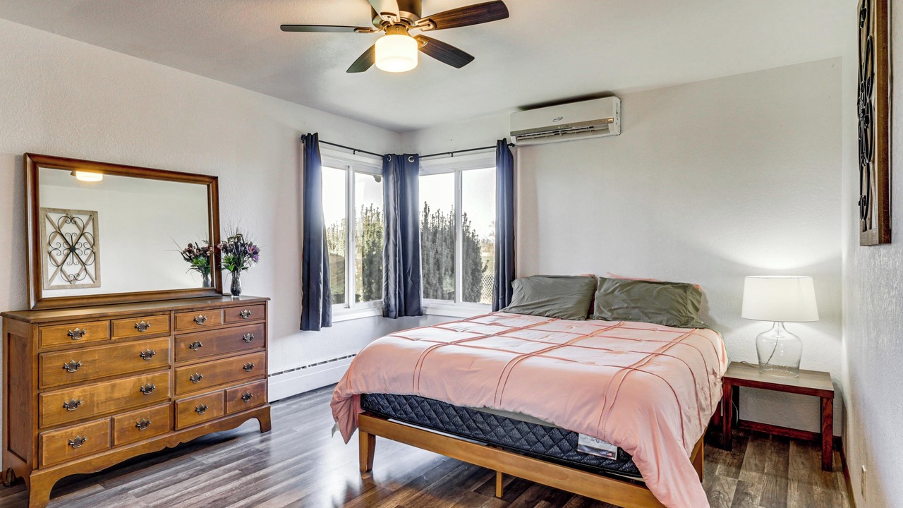 Photo of Others in Albany