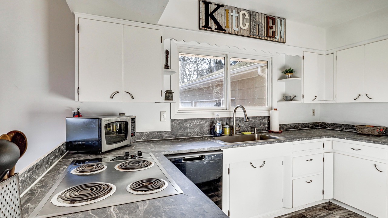 Photo of Others in Albany