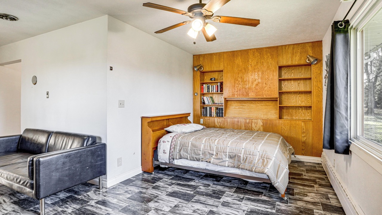 Photo of Others in Albany