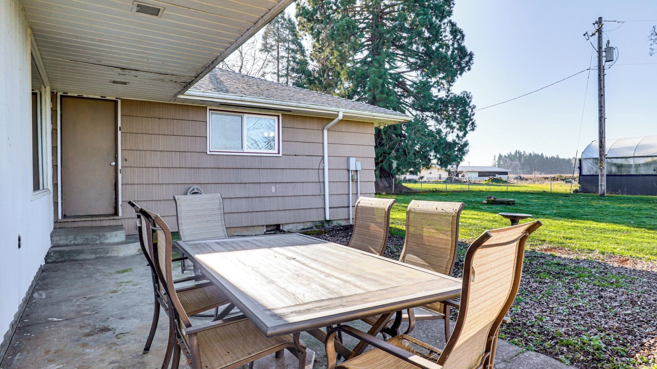 Photo of Others in Albany