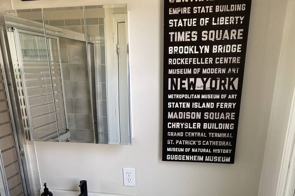 Photo of Bathroom in Point Edward