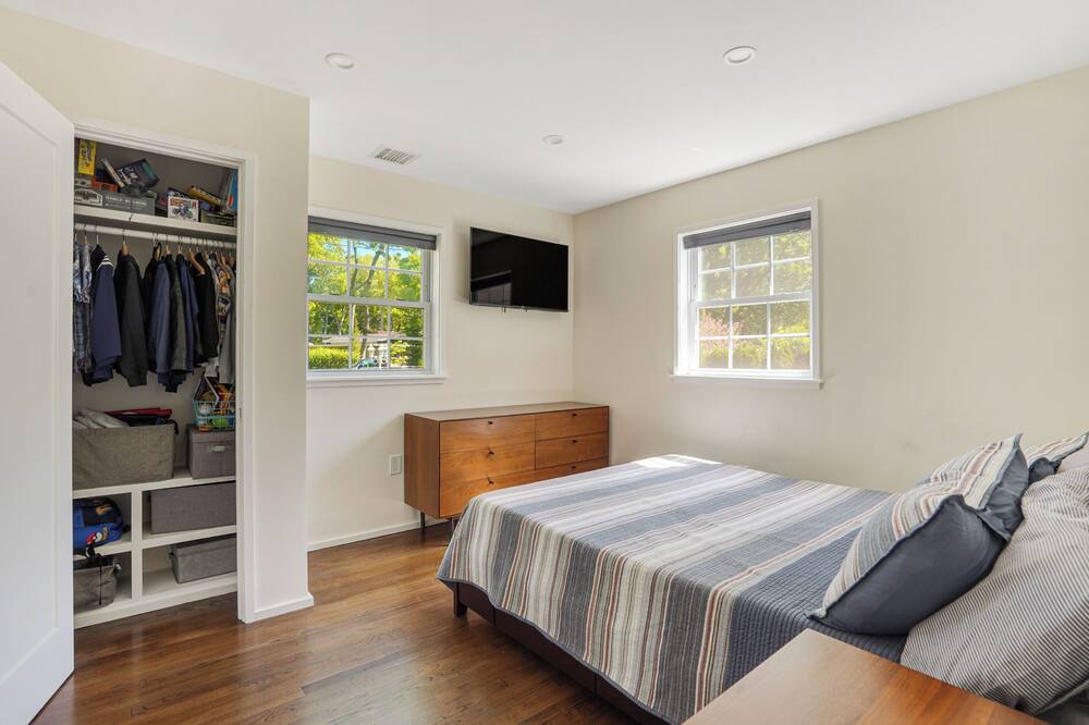 Photo of Bedroom in Shirley