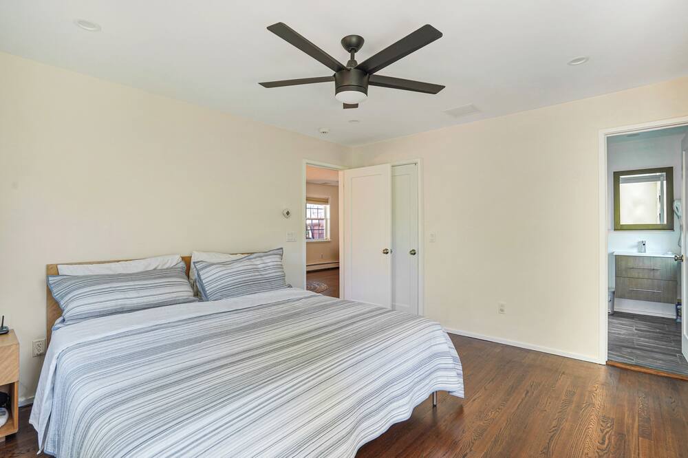 Photo of Bedroom in Shirley