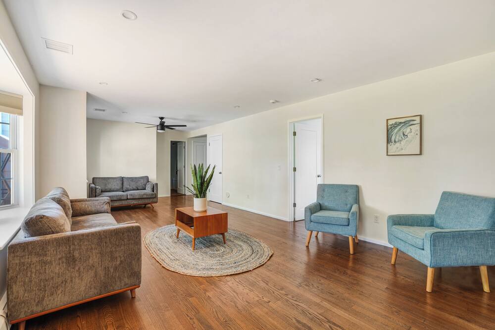 Photo of Livingroom in Shirley