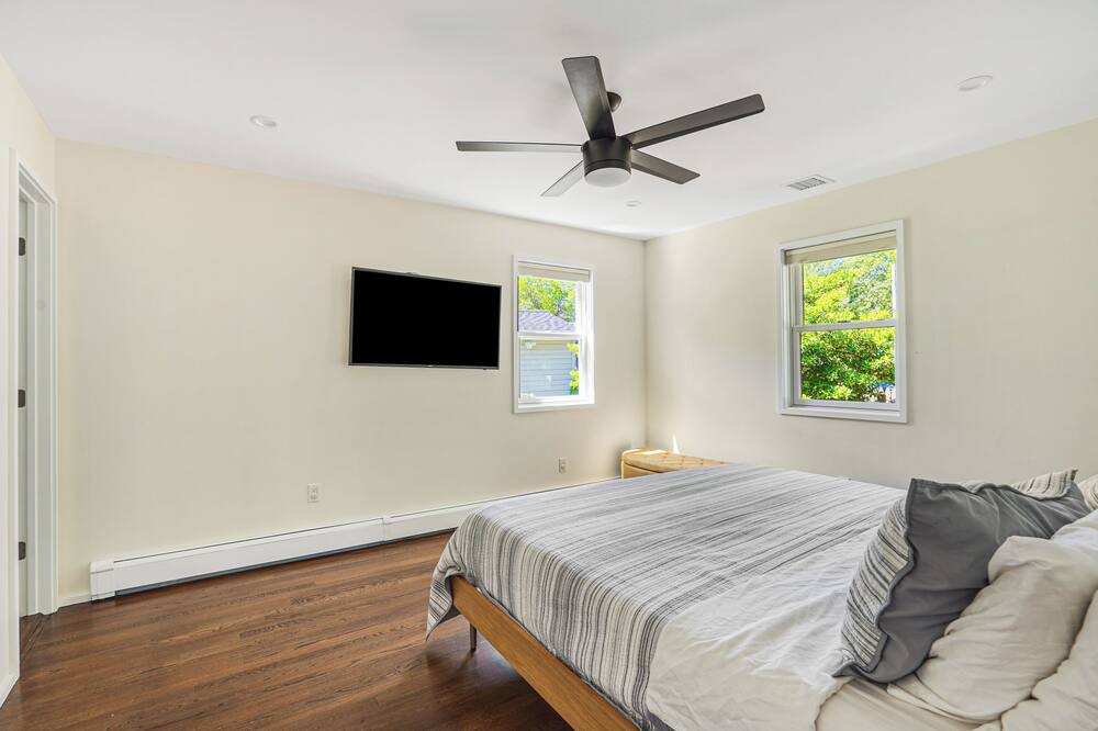 Photo of Bedroom in Shirley