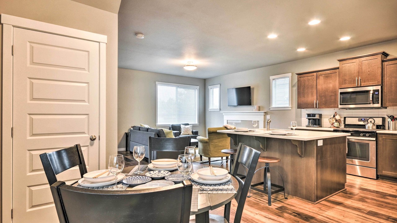 Photo of Others in Newberg