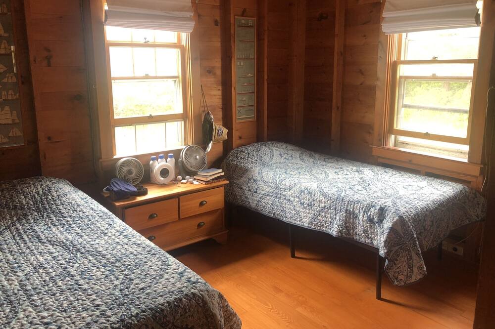 Photo of Bedroom in Surfside