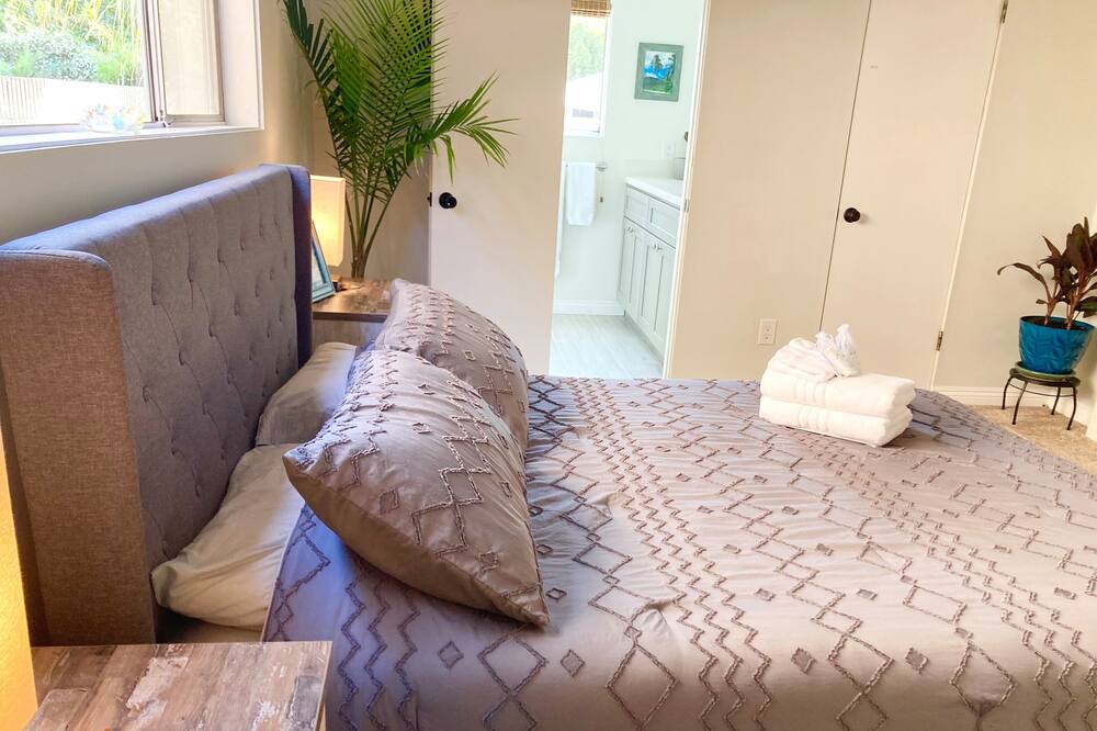 Photo of Bedroom in Los Altos