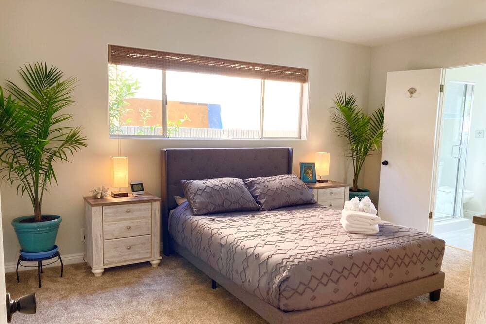 Photo of Bedroom in Los Altos