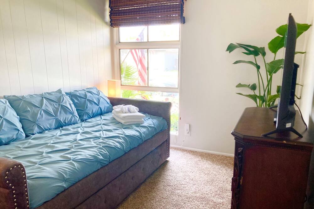 Photo of Livingroom in Los Altos