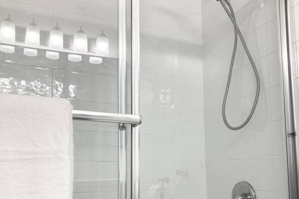 Photo of Bathroom in Los Altos