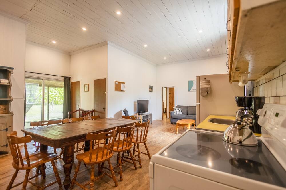 Photo of Kitchen in South Bruce Peninsula