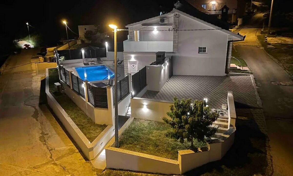 Photo of Outdoor in Citluk