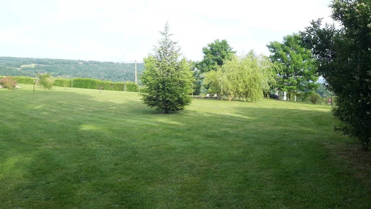 Photo of Others in Salavre