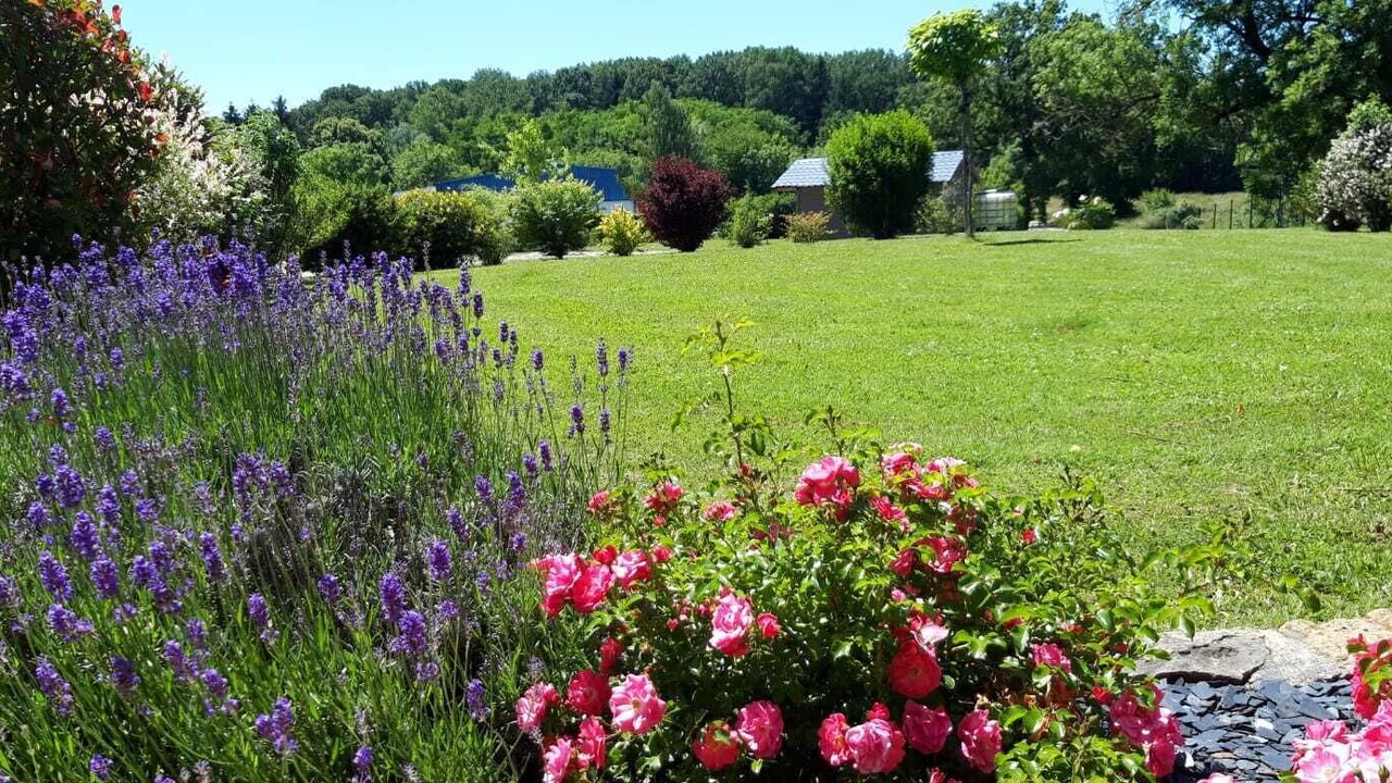 Photo of Outdoor in Salavre