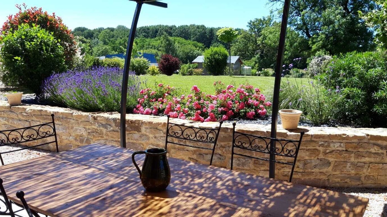 Photo of Outdoor in Salavre