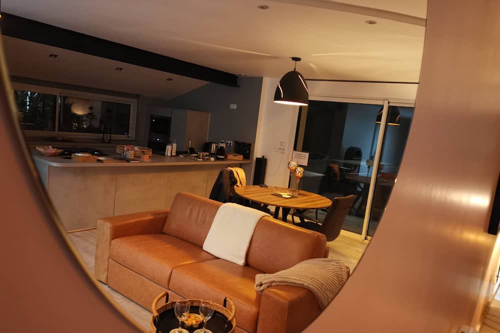 Photo of Others in Lynde