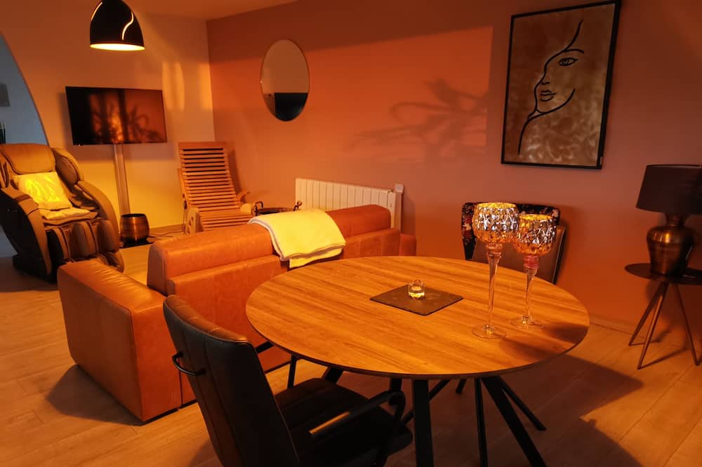 Photo of Others in Lynde