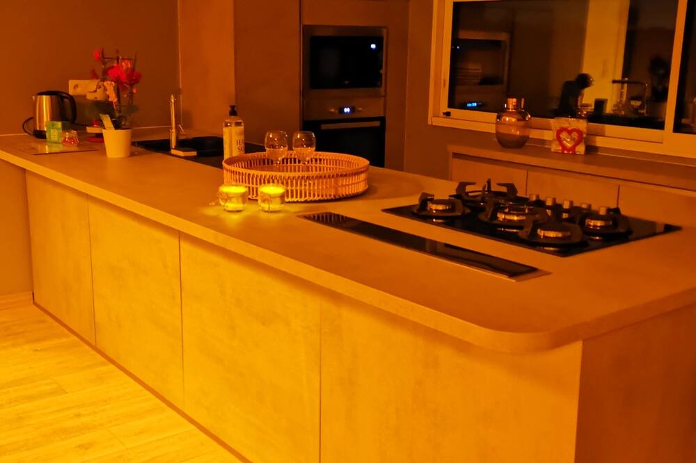 Photo of Others in Lynde