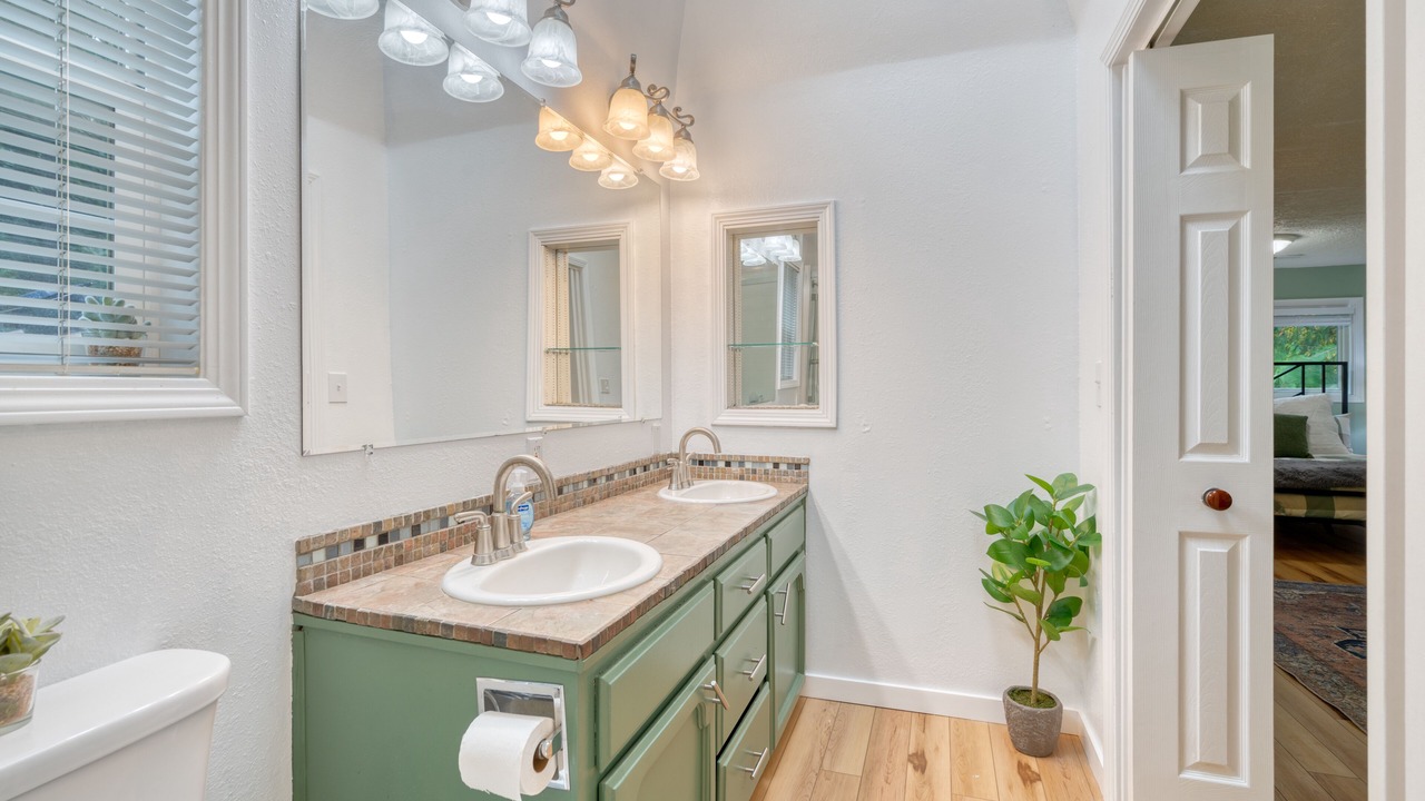 Photo of Others in Zigzag