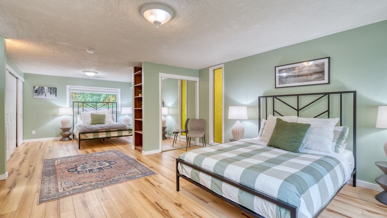 Photo of Others in Zigzag