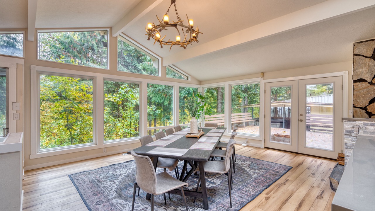 Photo of Others in Zigzag